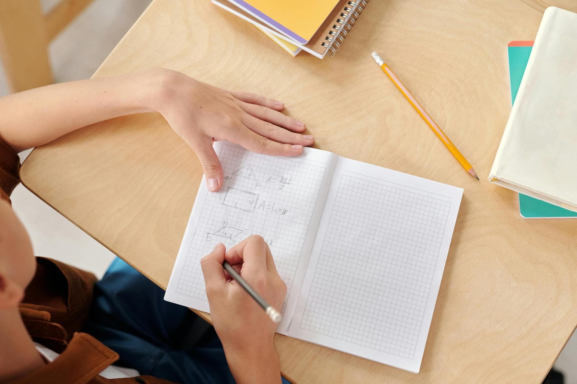Programar es un 'gimnasio para el cerebro'. 5 pruebas de que aprender a programar mejora la concentración y la memoria en niños con dificultades de aprendizaje.